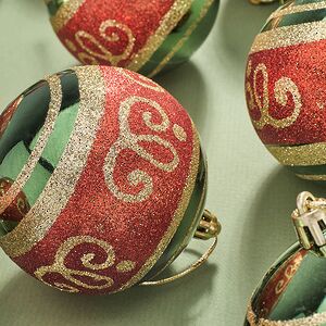 Набор пластиковых шаров Опера 8 см зеленый бархат, 12 шт Kaemingk фото 4