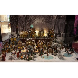 Домик Рождественский с оленями на крыше, 22*26*18 см, музыка, подсветка Lemax фото 4