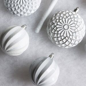 Набор елочных игрушек Frosty White 6-17 см, 15 шт Winter Deco фото 4