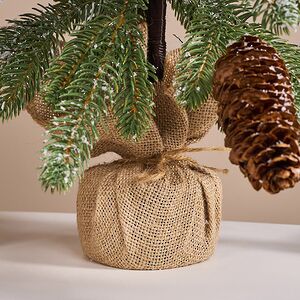 Елка настольная 50 см Фанни, с ягодами, шишками и звездами в мешочке, литая 100% Winter Deco фото 4