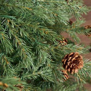 Искусственная елка с лампочками Кедровая с шишками 120 cм, 130 теплых белых LED ламп, ЛИТАЯ + ПВХ  Winter Deco фото 6