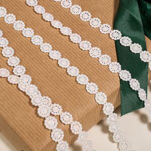 Бусы на елку Vintage Lace - White 270 см, пластиковые Winter Deco фото 2