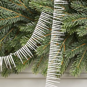 Бусы на елку Vintage Fringe - White 270 см, пластиковые Winter Deco фото 3