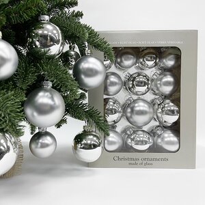 Набор стеклянных шаров Blanchett - Classic Silver, 5-7 см, 26 шт Edelman фото 1