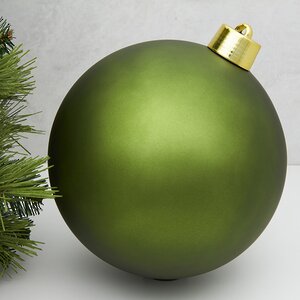 Пластиковый шар Sonder 25 см зеленый матовый Winter Deco фото 1