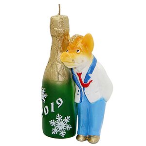 Свеча Мистер Свин с шампанским 15 см в синих брюках Снегурочка фото 1