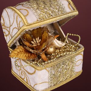 Елочная игрушка Сундук - Sycamore Orchestra 13 см, подвеска Winter Deco фото 2