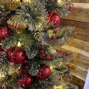 Искусственная настенная елка Dakota заснеженная 91 см, 50 теплых белых LED ламп на батарейках, ЛЕСКА + ПВХ National Tree Company фото 2