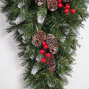 Настенный декор Капля - Сказка заснеженный 80 см с шишками и ягодами, ПВХ National Tree Company фото 3