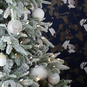 Искусственная елка с огоньками Андорра заснеженная 183 см, 250 теплых белых ламп, ЛИТАЯ + ПВХ National Tree Company фото 4