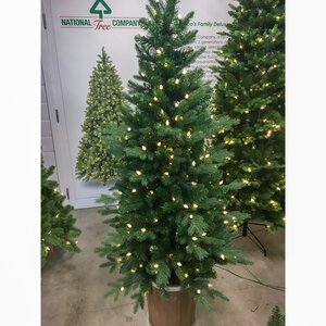 Искусственная елка с гирляндой Виндзор 167 см в деревянном кашпо, 200 теплых белых ламп, ЛИТАЯ + ПВХ A Perfect Christmas фото 2