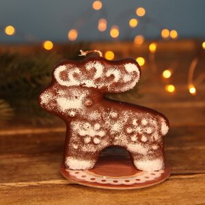 Новогодняя ароматическая свеча Олень - Шоколадное печенье 8 см Омский Свечной фото 2