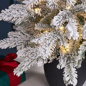 Искусственная елка с лампочками Гранада 60 см заснеженная, 48 теплых белых LED, ЛИТАЯ + ПВХ, контроллер, на батарейках Winter Deco фото 4