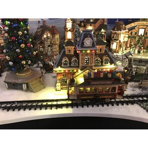 Рождественская железная дорога Lemax, 120*10 см, музыка, движение, подсветка, батарейки Lemax фото 4