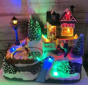 Светящаяся композиция Christmas Village: Зимние забавы на катке 21*16 см, с движением и музыкой, на батарейках Kaemingk фото 2