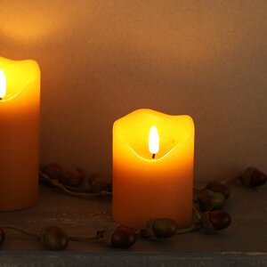 Светодиодная свеча с имитацией пламени Стелла 9 см миндальная восковая, на батарейках, таймер Kaemingk фото 2