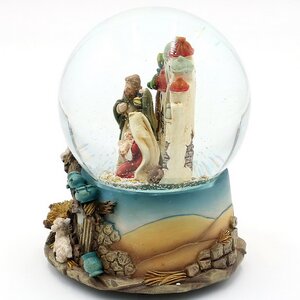 Музыкальный снежный шар Рождественский Вертеп - Святая Семья Вифлеема 15 см, на батарейках Sigro фото 2
