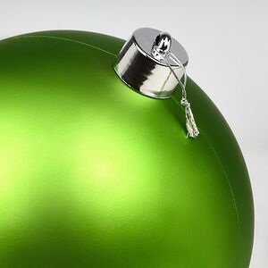 Пластиковый шар 30 см зеленый матовый Winter Deco фото 2