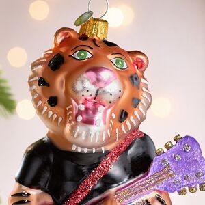 Елочная игрушка Тигр Джеральд с гитарой 14 см в подарочной коробке, стекло Winter Deco фото 2