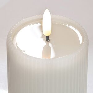 Светодиодная свеча с имитацией пламени Moccolo 13 см белая, с пультом EDG фото 2