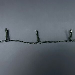 Светодиодная гирлянда Luca на батарейках, 368 теплых белых LED ламп, 27.6 м, зеленый ПВХ, таймер, IP44 Christmas Deluxe фото 5