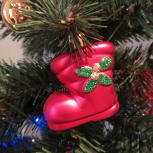 Настольная елка Christmas Story 90 см с игрушками и разноцветной LED гирляндой на батарейках, ПВХ Edelman фото 4