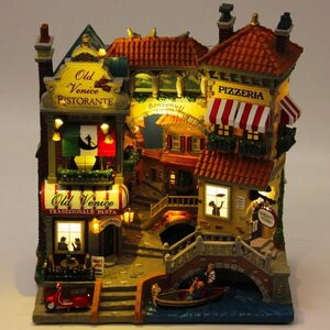 Фасад Маленькая Венеция, 28 см, подсветка, батарейки, уцененный Lemax (Лемакс) фото 3