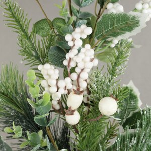 Хвойная ветка с белыми ягодами и цветами Флори - White Berry 70 см, ЛЕСКА Christmas Deluxe фото 2
