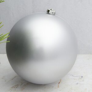 Пластиковый шар 20 см серебряный матовый Kaemingk/Winter Deco фото 1