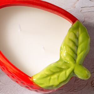 Ароматическая свеча Fruit - Клубника 14 см Koopman фото 2