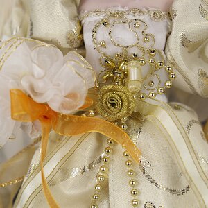 Верхушка на елку Ангел Шарлиз в платье с золотыми лентами 43 см Kurts Adler фото 4