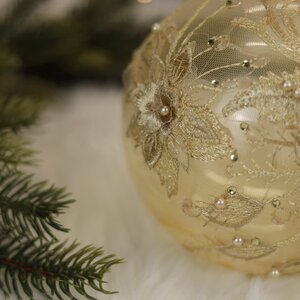 Светящийся елочный шар Gelemary 15 см, 30 теплых белых LED ламп, шампань, на батарейках, стекло Koopman фото 6