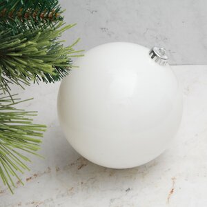 Пластиковый шар 15 см белый глянцевый, Winter Decoration