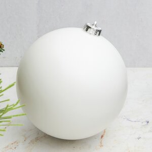 Пластиковый шар 15 см белый матовый, Winter Decoration Winter Deco фото 1