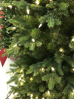 Искусственная стройная елка с гирляндой Каррингтон 198 см, 300 теплых белых LED ламп, ЛИТАЯ + ПВХ National Tree Company фото 3