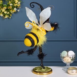 Коллекционная кукла Пчелка Флоралиса - Honey Slogger 37 см Mark Roberts фото 3