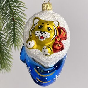 Стеклянная елочная игрушка Тигр в рукавичке 8 см синяя, подвеска Фабрика Елочка фото 1
