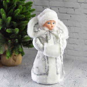 Фигура Снегурочка - Зимняя красавица в серебристой шубке 35 см Батик фото 1