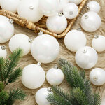 Набор пластиковых шаров Cosmo Белый Перламутр, 6-10 см, 26 шт