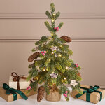 Елка настольная с лампочками 50 см Форест Бьюти, 50 теплых белых LED ламп, на батарейках, с ягодами и шишками, ЛИТАЯ 100%