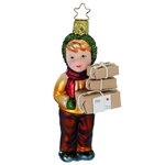 Стеклянная елочная игрушка Мальчик Эндрю с посылками 12 см, подвеска