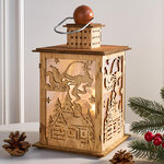 Новогодний фонарь Санта в Санях 25 см на батарейках, светлое дерево