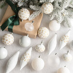 Набор пластиковых шаров Кастелло: Crystal White 6-14 см, 26 шт