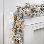 Хвойная гирлянда с лампочками Colonial заснеженная 274*25 см, 70 теплых белых LED ламп на батарейках, ЛИТАЯ + ЛЕСКА + ПВХ