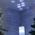 Новогодний проектор - свеча Снежинки 15 см, 16 м2, холодное белое свечение, на батарейках