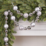 Гирлянда - бусы из шаров Новогодний Блеск 3-5 см, 128*5 см серебряные