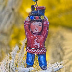 Елочная игрушка Мальчик с паровозиком - Зимние Каникулы 10 см, подвеска