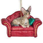 Елочная игрушка Кот Девон на софе 9 см