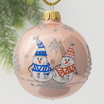 Стеклянный елочный шар Снеговики Вилли и Винни 85 мм, светло-розовый